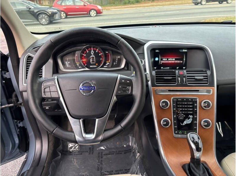 2017 Volvo XC60 T5 Inscription