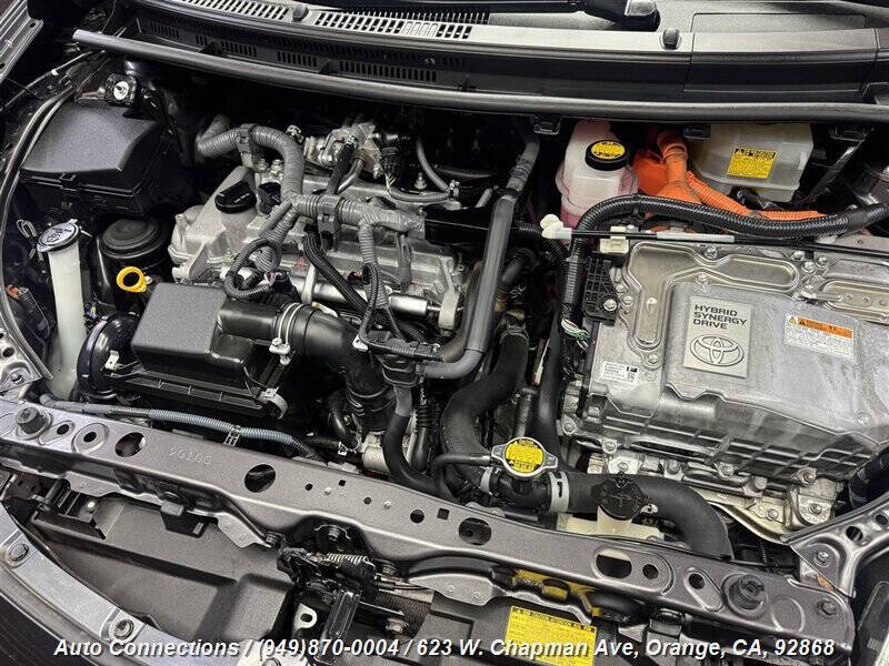 2014 Toyota Prius c Three