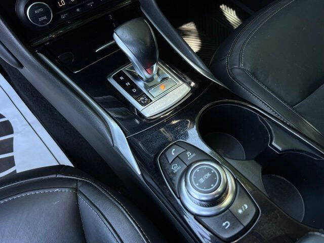 InfinitiQX3037