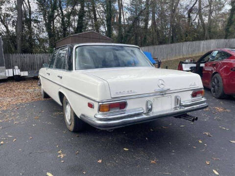 1972 Mercedes-Benz 280-Class