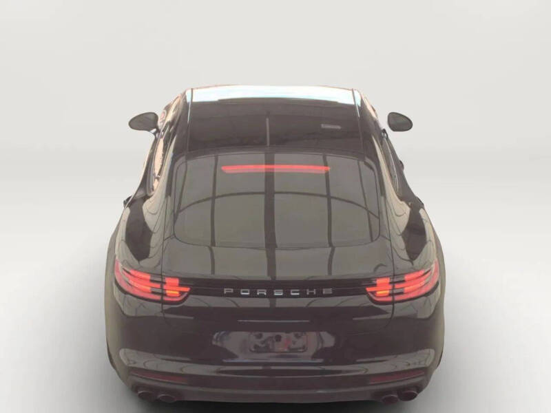 2018 Porsche Panamera