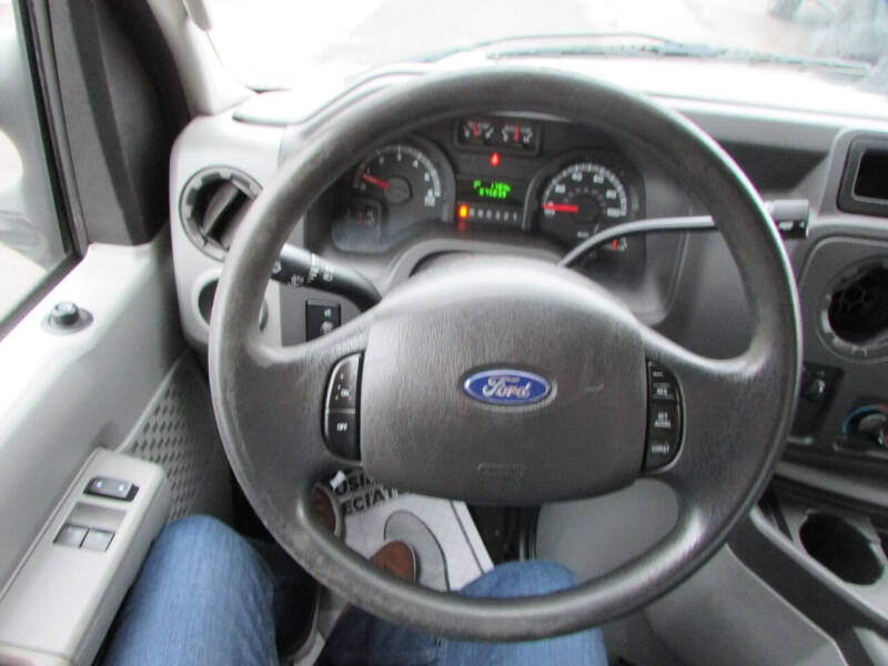 2012 Ford E-Series E-450 SD