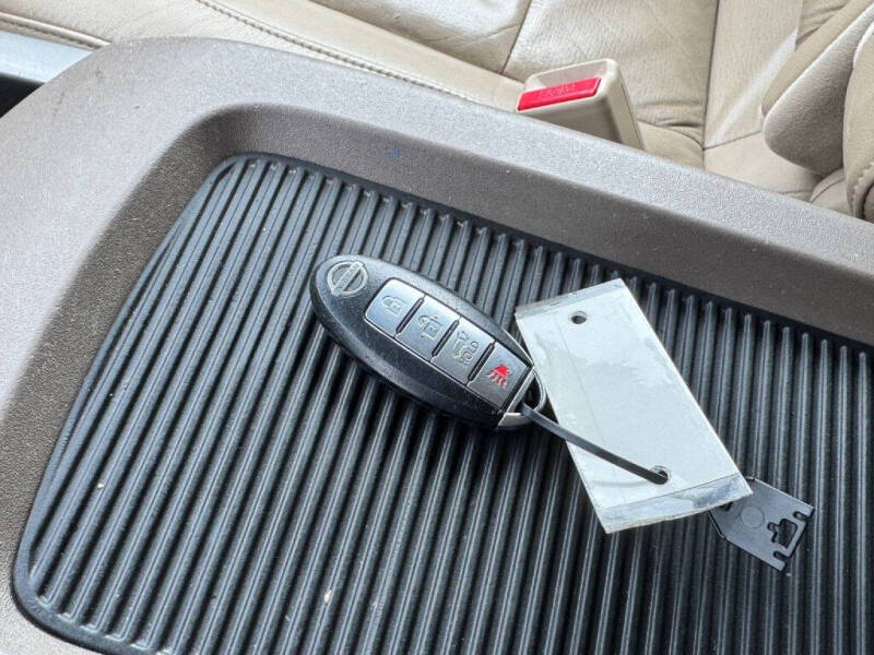 2008 Nissan Armada LE