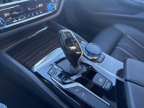 2018 BMW 5 Series 540i