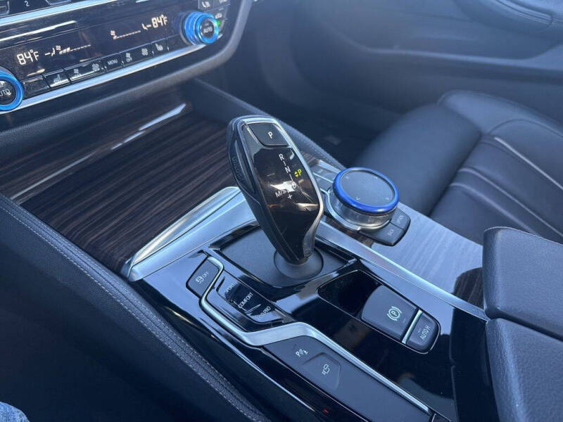 2018 BMW 5 Series 540i