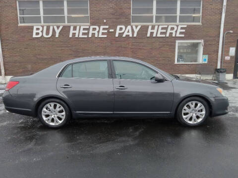 2008 Toyota Avalon for sale at Kar Mart in Milan IL