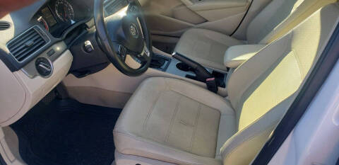 2014 Volkswagen Passat 1.8T SE