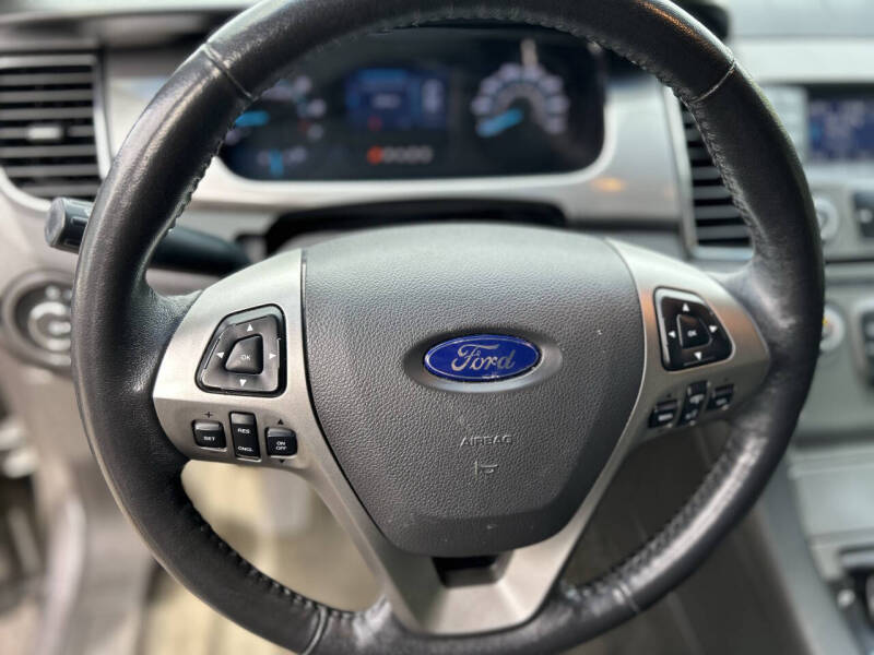 2014 Ford Taurus SEL