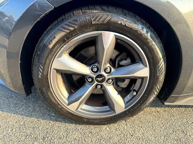 2016 Ford Mustang V6