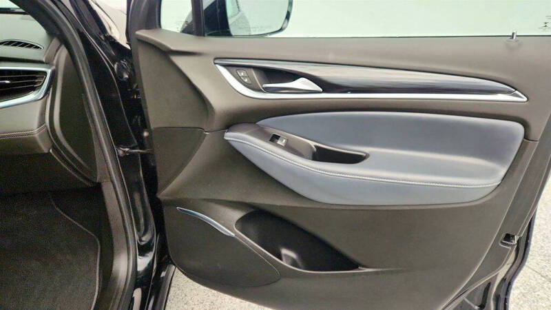 2022 Buick Enclave Essence