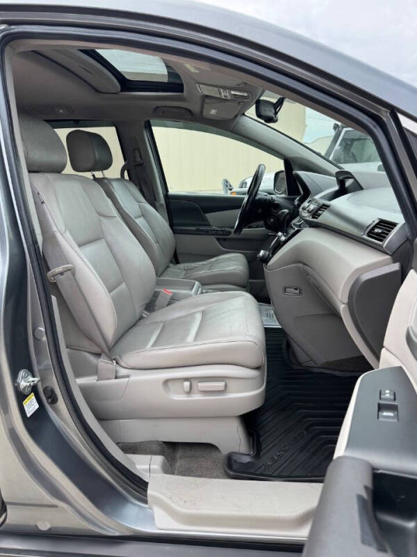 2011 Honda Odyssey EX-L w/DVD