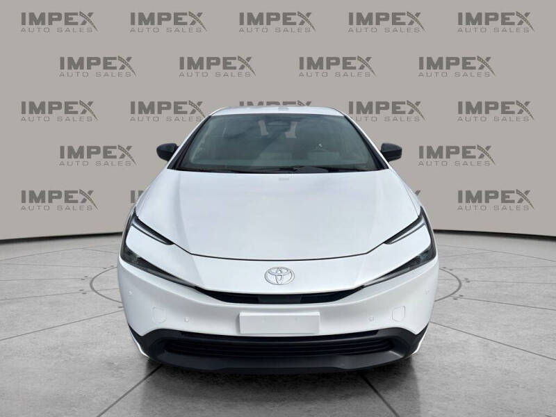 2025 Toyota Prius LE