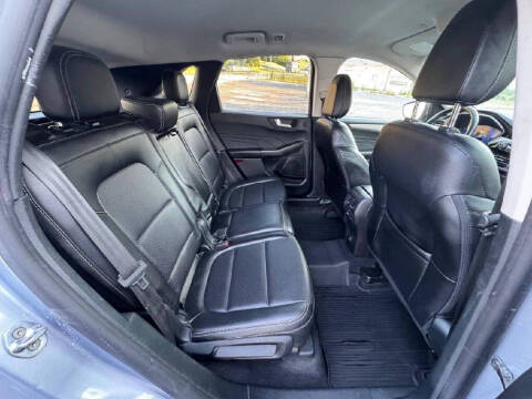 2022 Ford Escape SEL