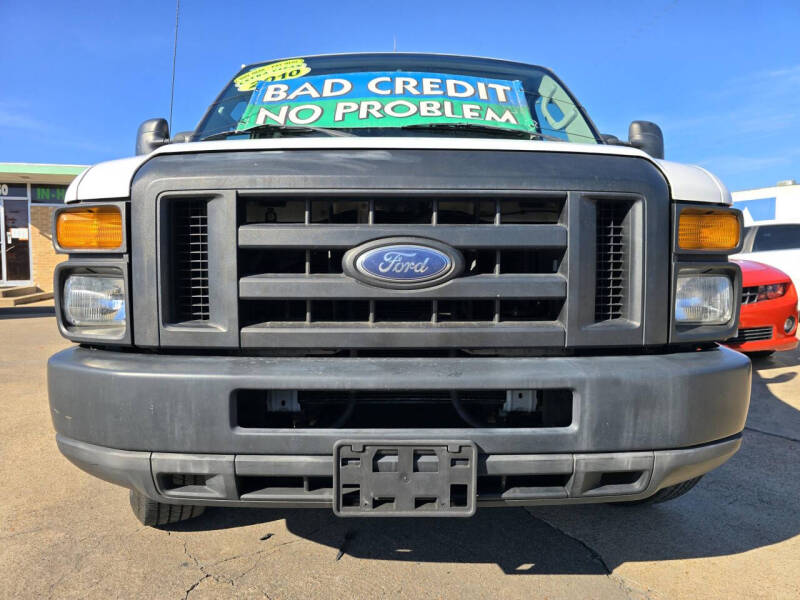 2010 Ford E-Series E-250