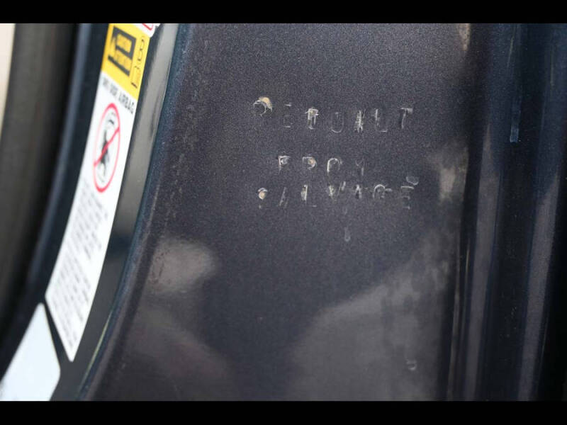 2013 Toyota Sienna LE Mobility 7-Passenger