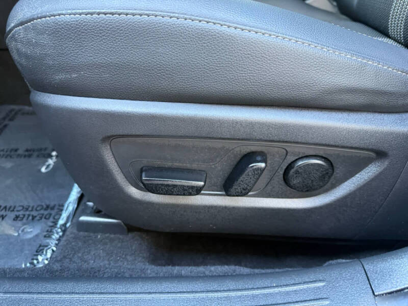 2025 Mazda CX-50 2.5 S Premium