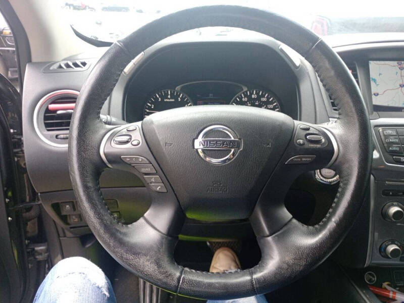 2020 Nissan Pathfinder SL