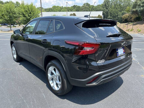 2025 Chevrolet Trax LS