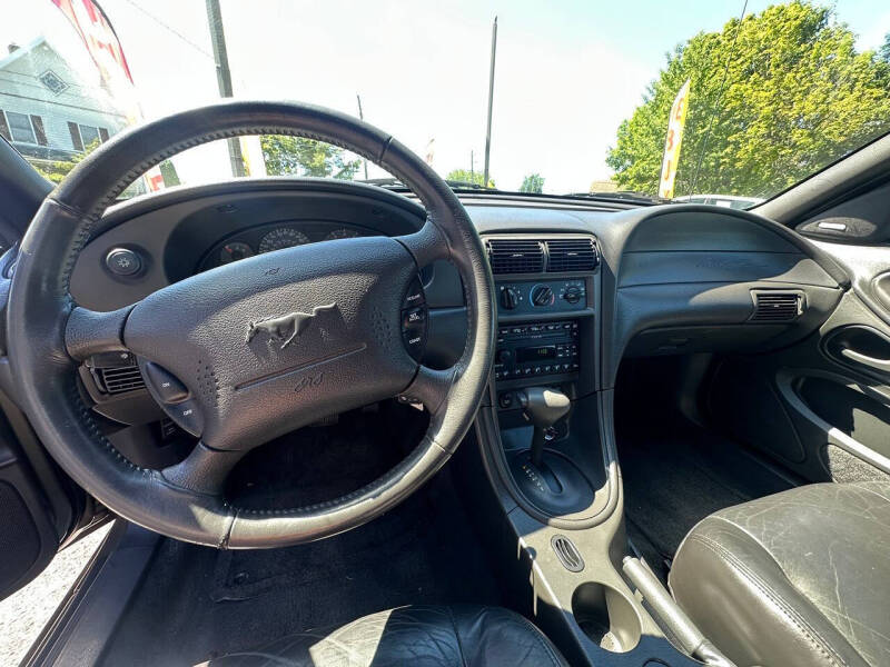 2002 Ford Mustang GT Deluxe
