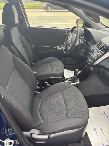 2017 Hyundai Accent SE