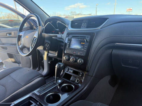 2017 Chevrolet Traverse LT