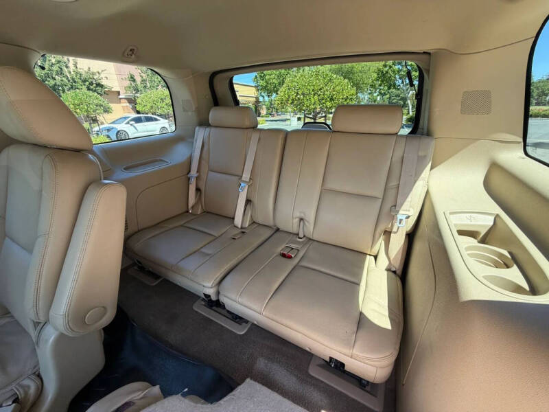 2011 Cadillac Escalade Premium