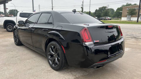 2023 Chrysler 300 Touring