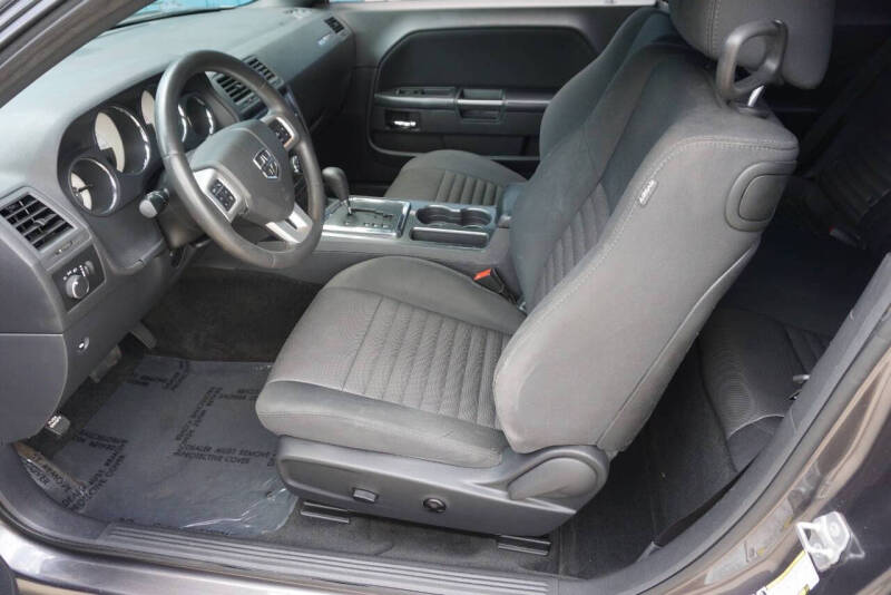 2014 Dodge Challenger SXT