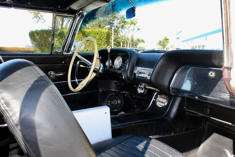 1959 Ford Thunderbird