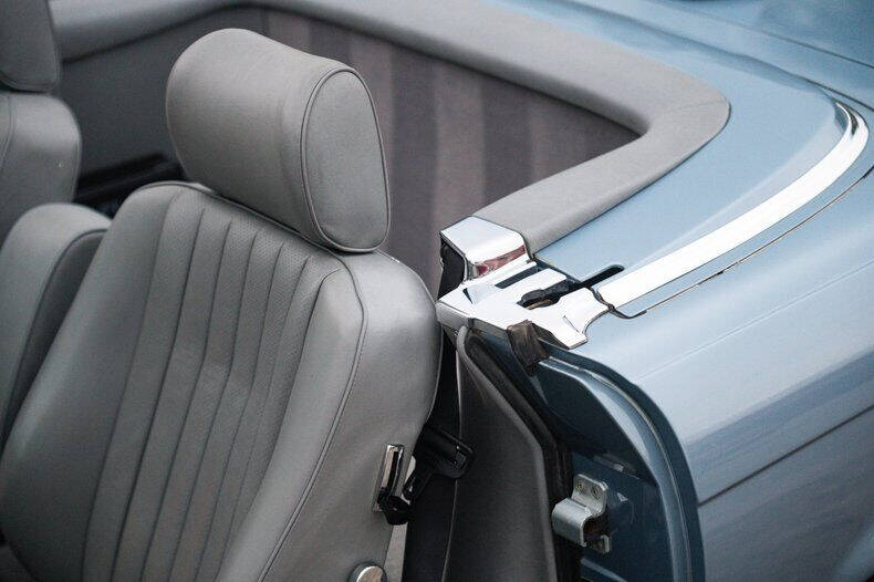 1986 Mercedes-Benz 560-Class 560 SL