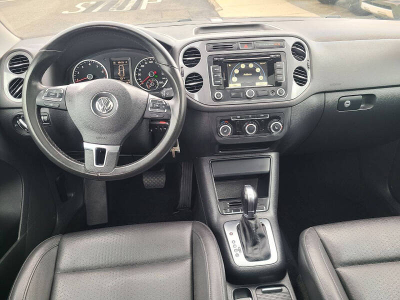 2012 Volkswagen Tiguan SE