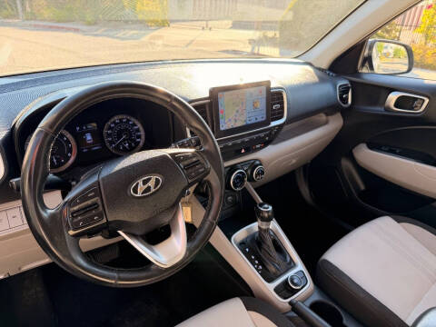 2021 Hyundai Venue SEL