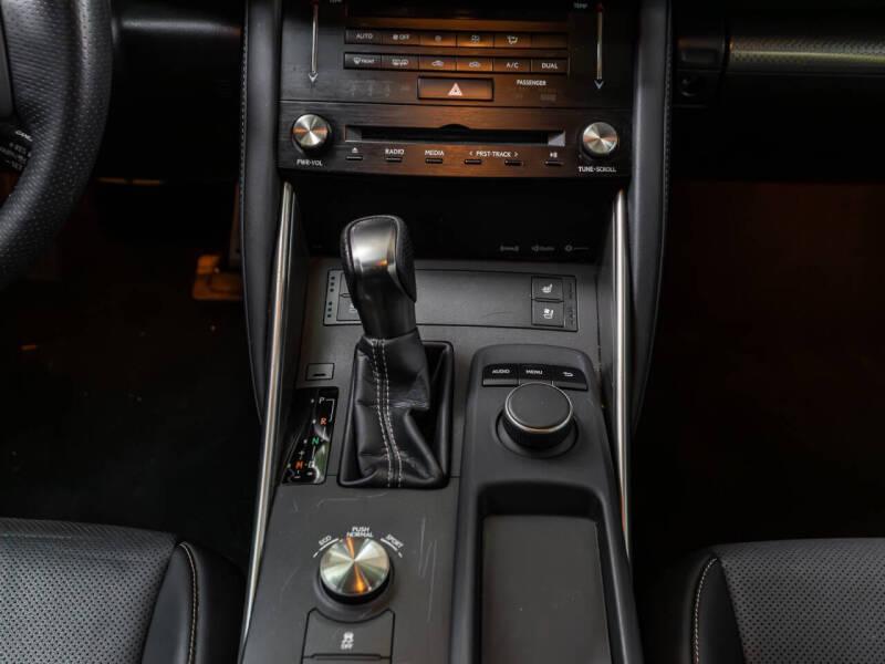 2018 Lexus IS 300