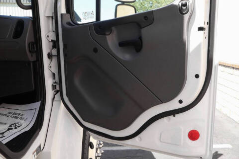 2016 Freightliner M2 106