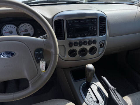 2005 Ford Escape Limited