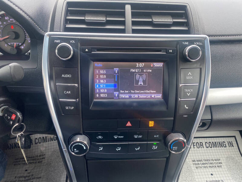 2015 Toyota Camry SE