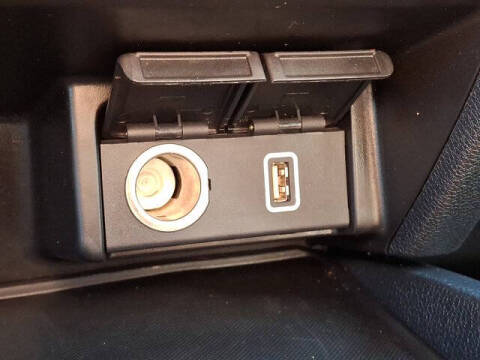 2022 Honda Pilot Touring w/Rear Captain's Chairs