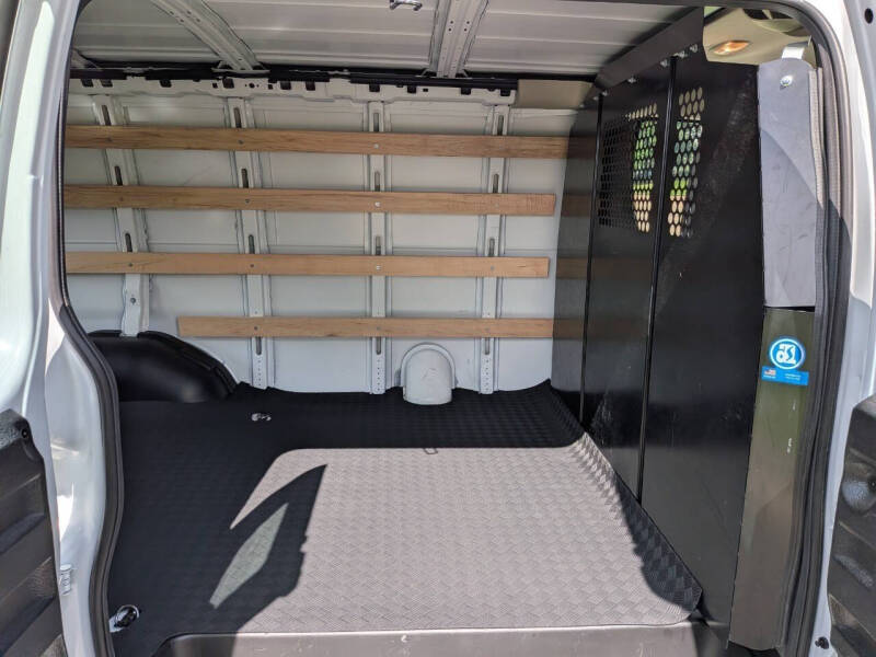 2025 Chevrolet Express 2500