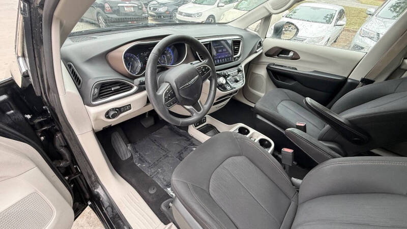 2017 Chrysler Pacifica Touring