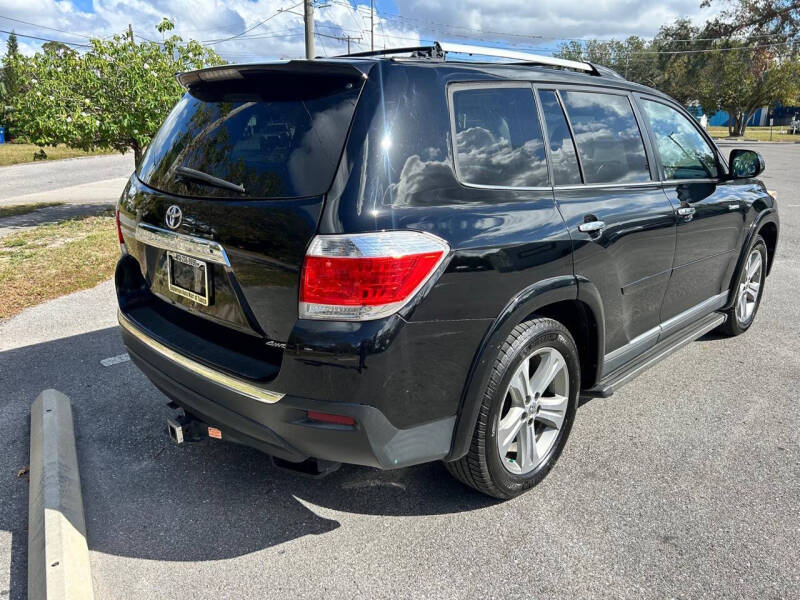 2013 Toyota Highlander Limited photo 8