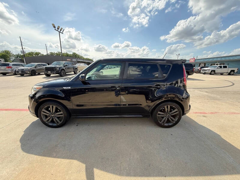 2016 Kia Soul +