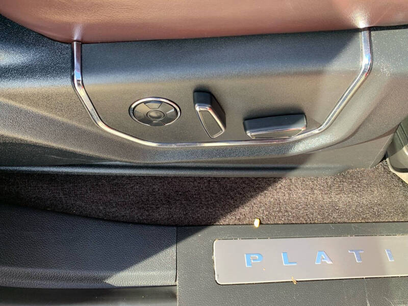 2017 Ford F-150 Platinum