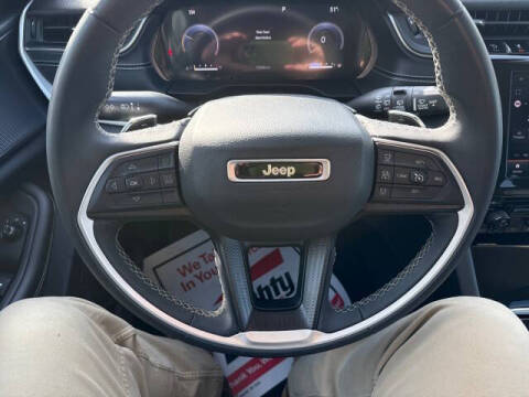 2023 Jeep Grand Cherokee L Laredo