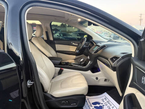 2017 Ford Edge Titanium