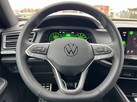 2026 Volkswagen Atlas Cross Sport SEL Premium R-Line 4Motion