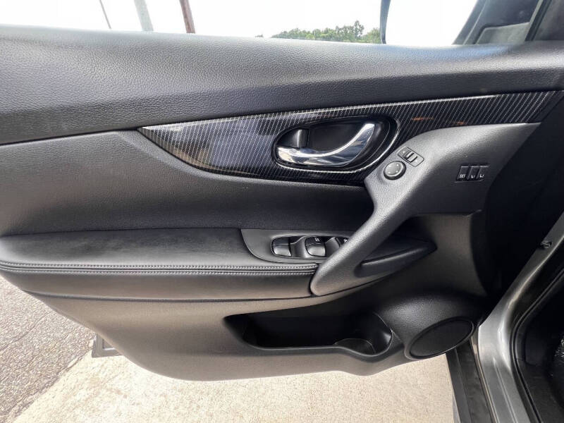 2017 Nissan Rogue SL