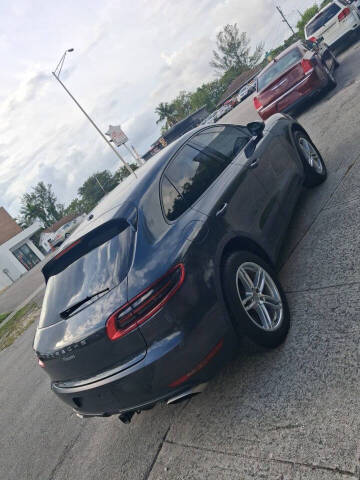 2017 Porsche Macan