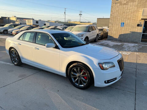 2014 Chrysler 300 for sale at United Motors in Saint Cloud MN