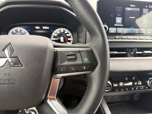 2024 Mitsubishi Outlander SEL