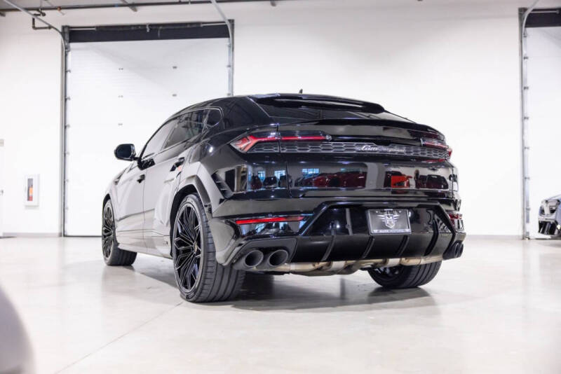 2025 Lamborghini Urus SE